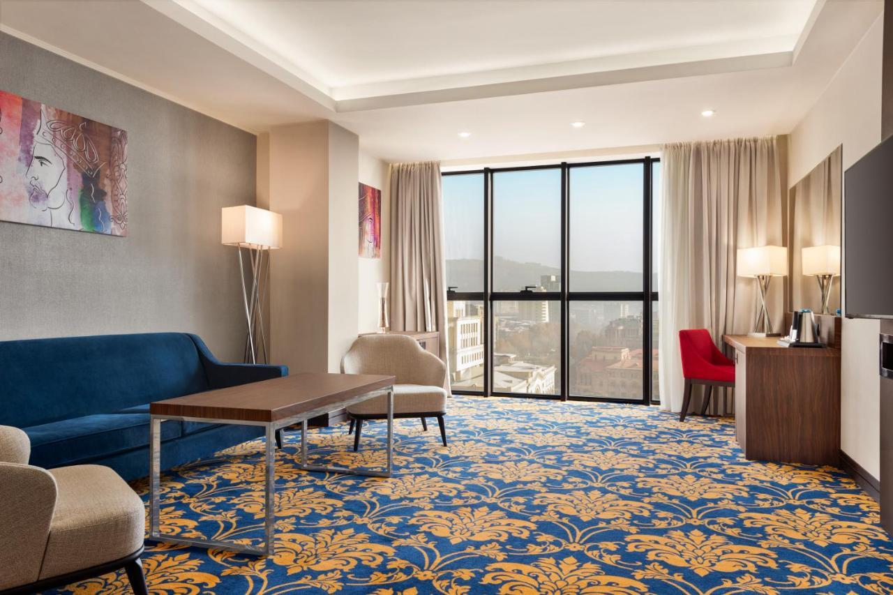 Ramada Hotel & Suites By Wyndham Yerevan Luaran gambar