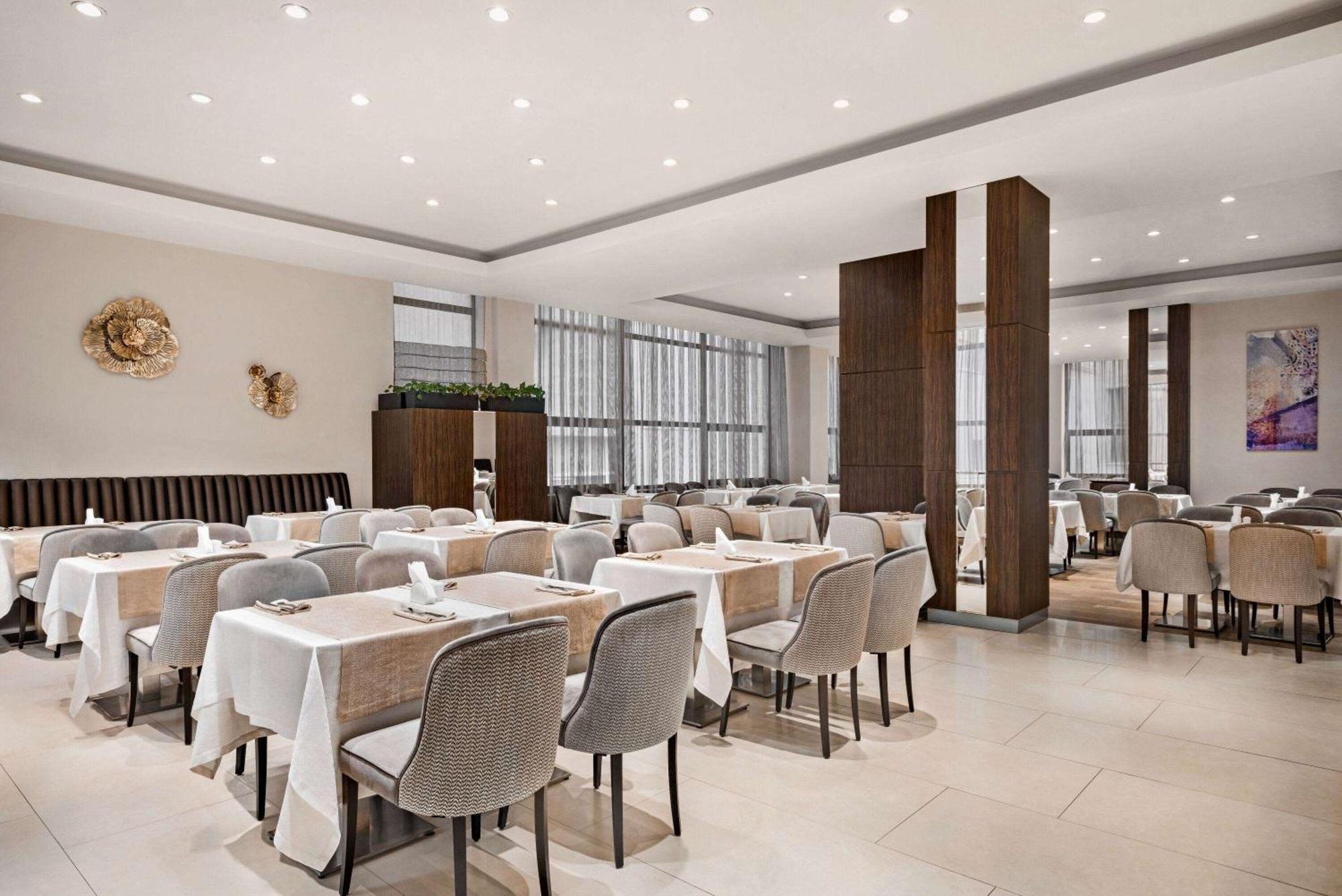Ramada Hotel & Suites By Wyndham Yerevan Luaran gambar