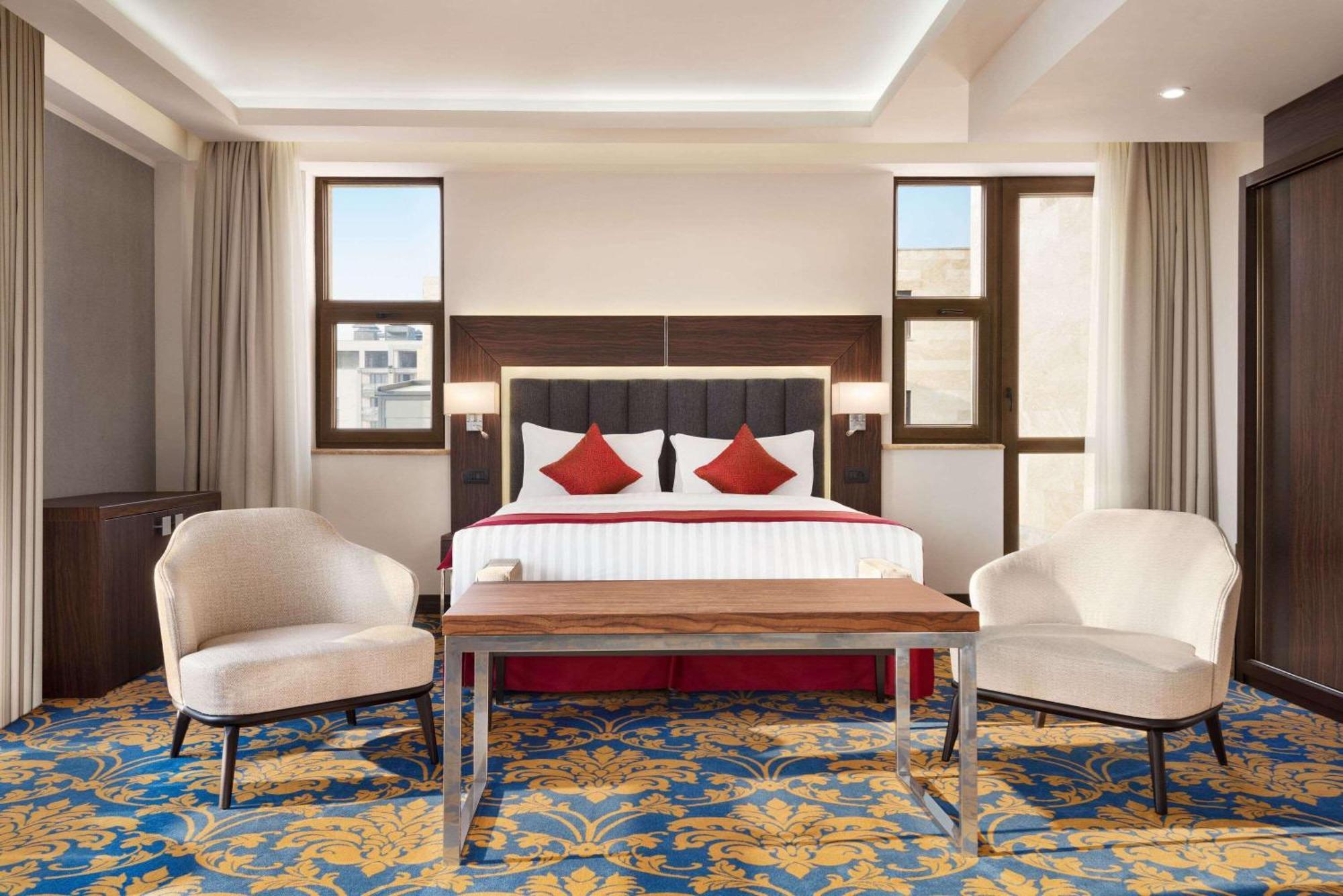 Ramada Hotel & Suites By Wyndham Yerevan Luaran gambar