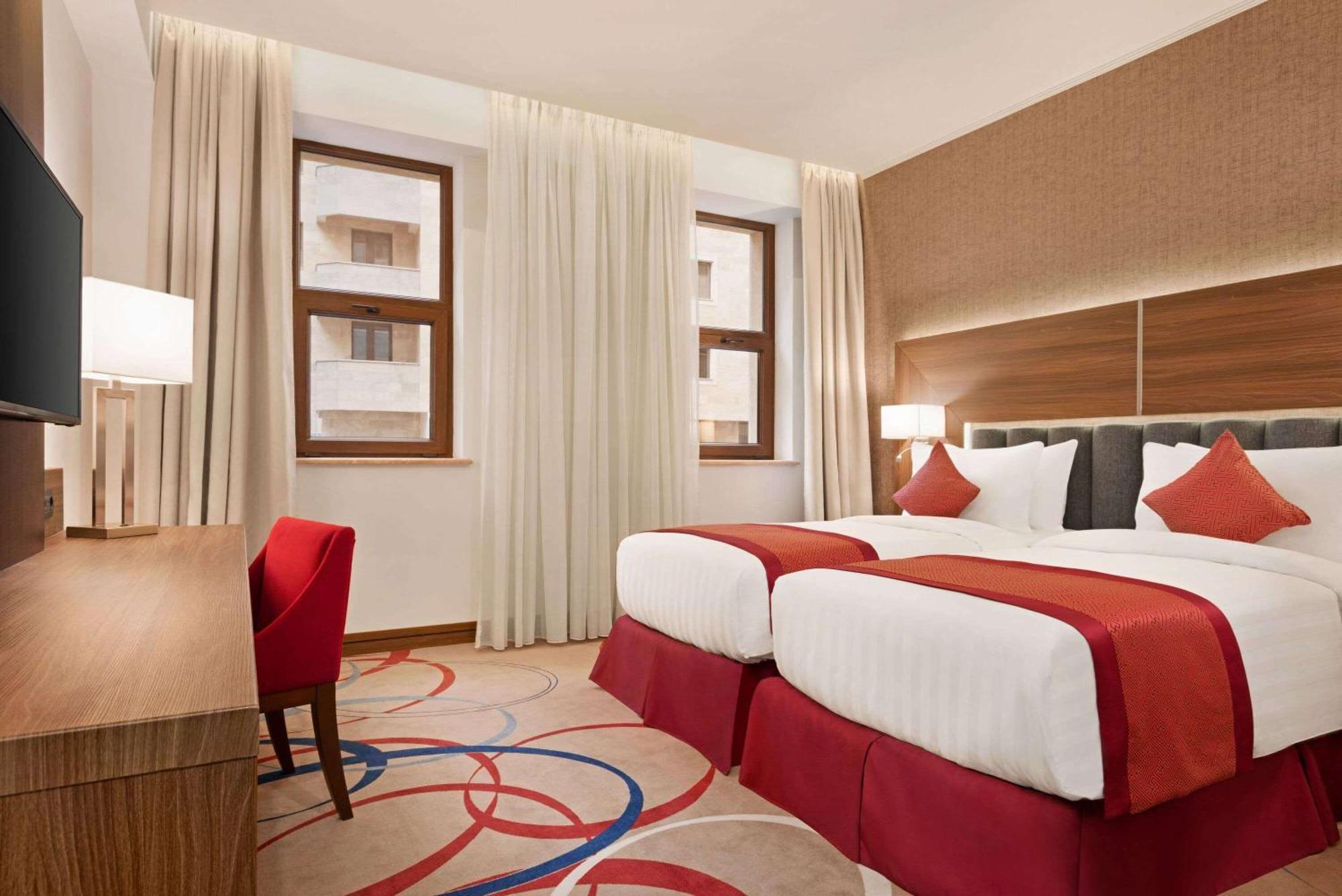 Ramada Hotel & Suites By Wyndham Yerevan Luaran gambar