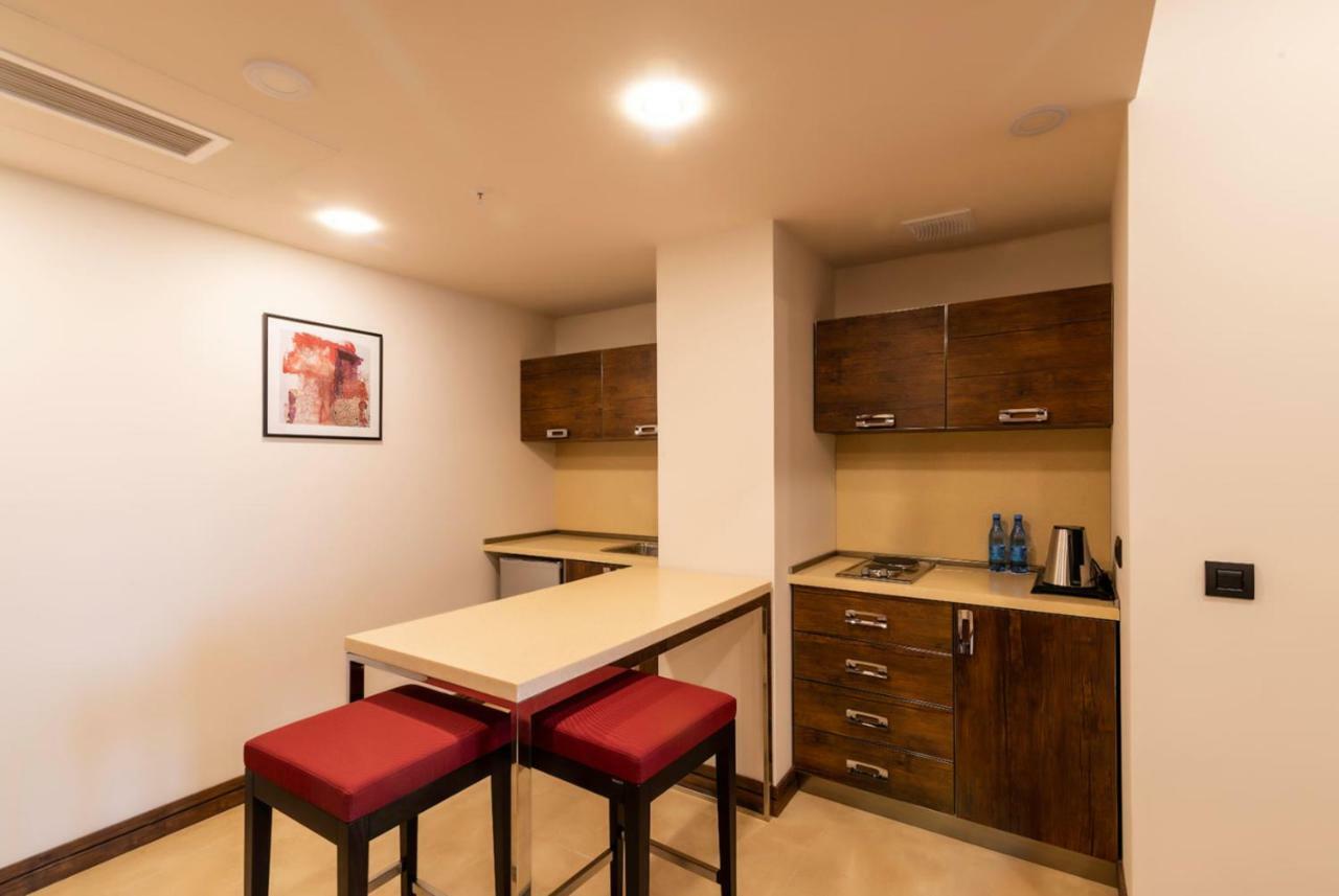Ramada Hotel & Suites By Wyndham Yerevan Luaran gambar