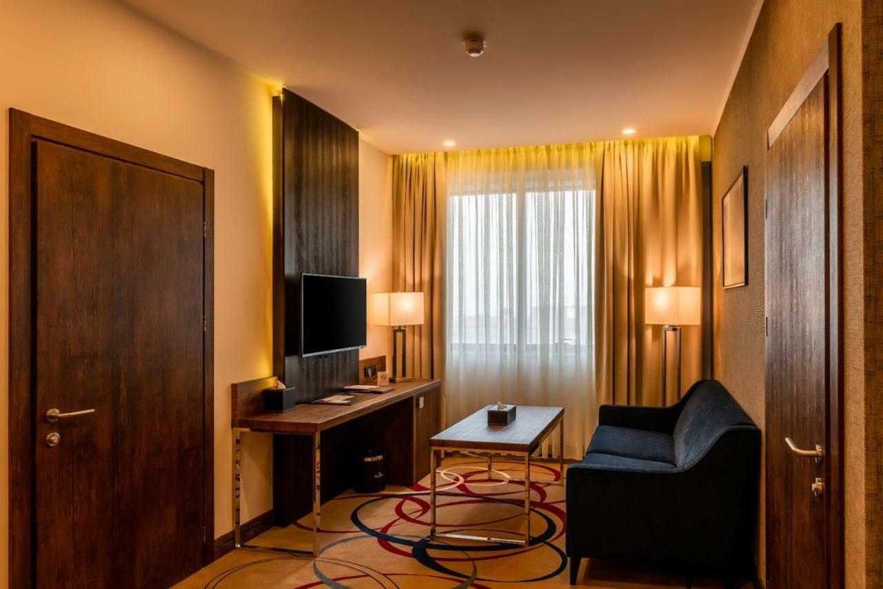 Ramada Hotel & Suites By Wyndham Yerevan Luaran gambar