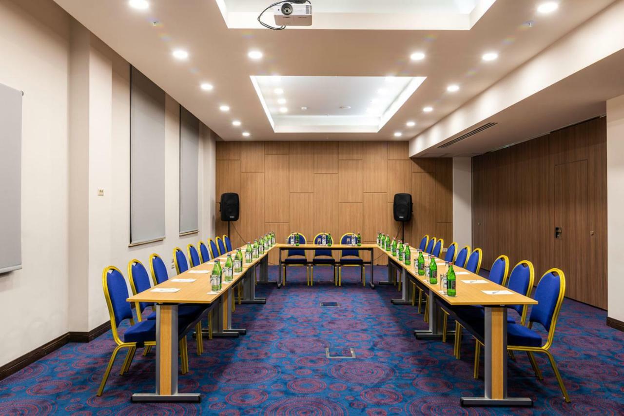 Ramada Hotel & Suites By Wyndham Yerevan Luaran gambar