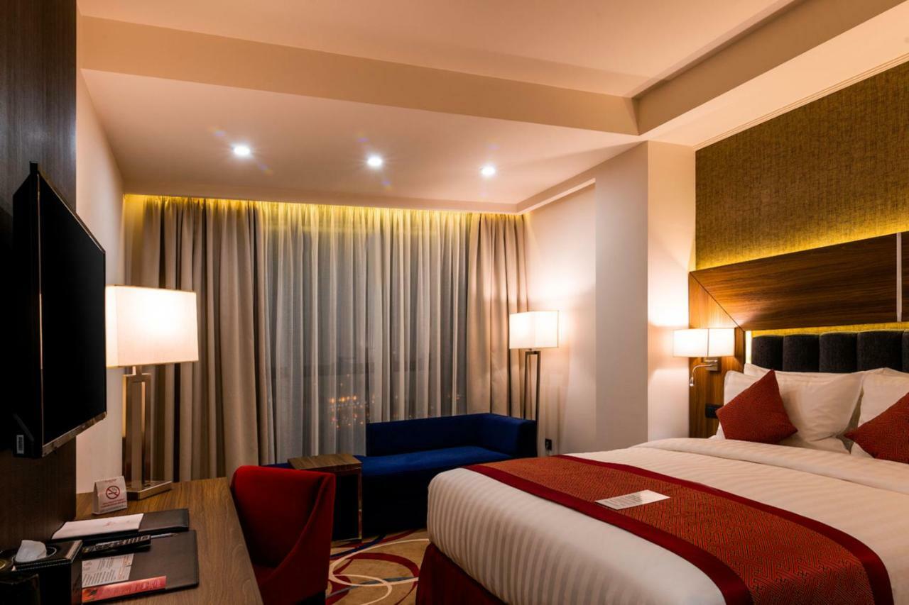 Ramada Hotel & Suites By Wyndham Yerevan Luaran gambar
